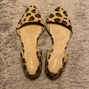 Leopard Print Pointed Toe Flats
